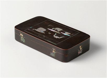 Doos , rechthoekig met afgeronde hoeken, met op het deksel een rebus-Rijksmuseum AK-RBK-1958-11