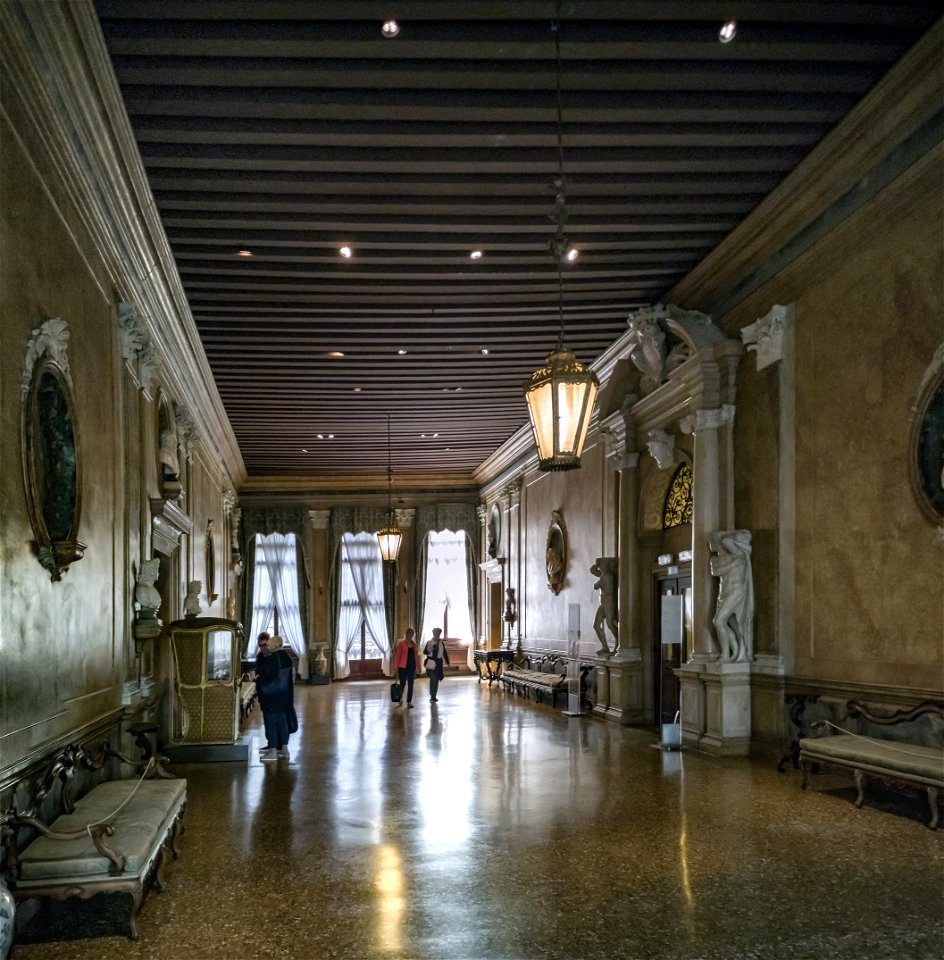Ca' Rezzonico (Venice) - Portego