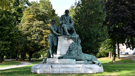 Camille-Marc Sturbelle (1873-1944) Standbeeld Charles Rogier (1905) Luik 23-08-2018