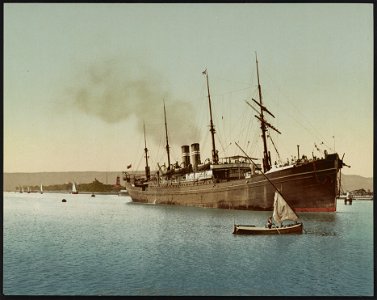 Canal de Suez, navire entrant depuis la Mer Rouge LCCN2017656981