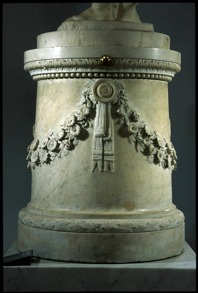 Canova - Piédestal cylindrique avec base et corniche sculptées de l'Amour et Psyché, MR 3153, 0000256055 OG