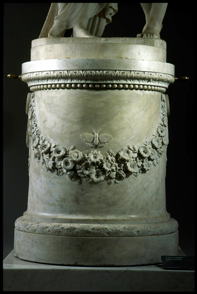 Canova - Piédestal cylindrique avec base et corniche sculptées de l'Amour et Psyché, MR 3153, 0000256050 OG
