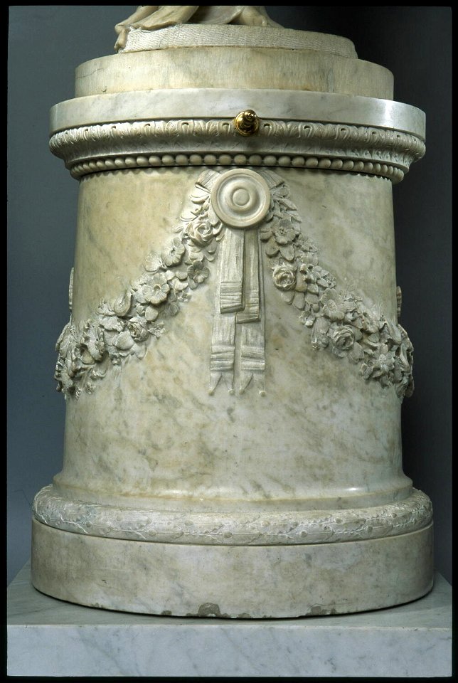 Canova - Piédestal cylindrique avec base et corniche sculptées de l'Amour et Psyché, MR 3153, 0000256052 OG
