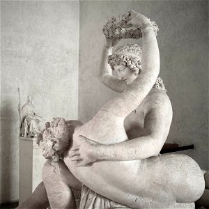 Canova - Venus Placing a Garland on the Head of Adonis, 1789