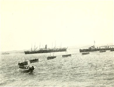 Boat practise, Mudros Harbour, with tow of boats as at Landing, May 1915 withtwentyninthd00creirich 0081