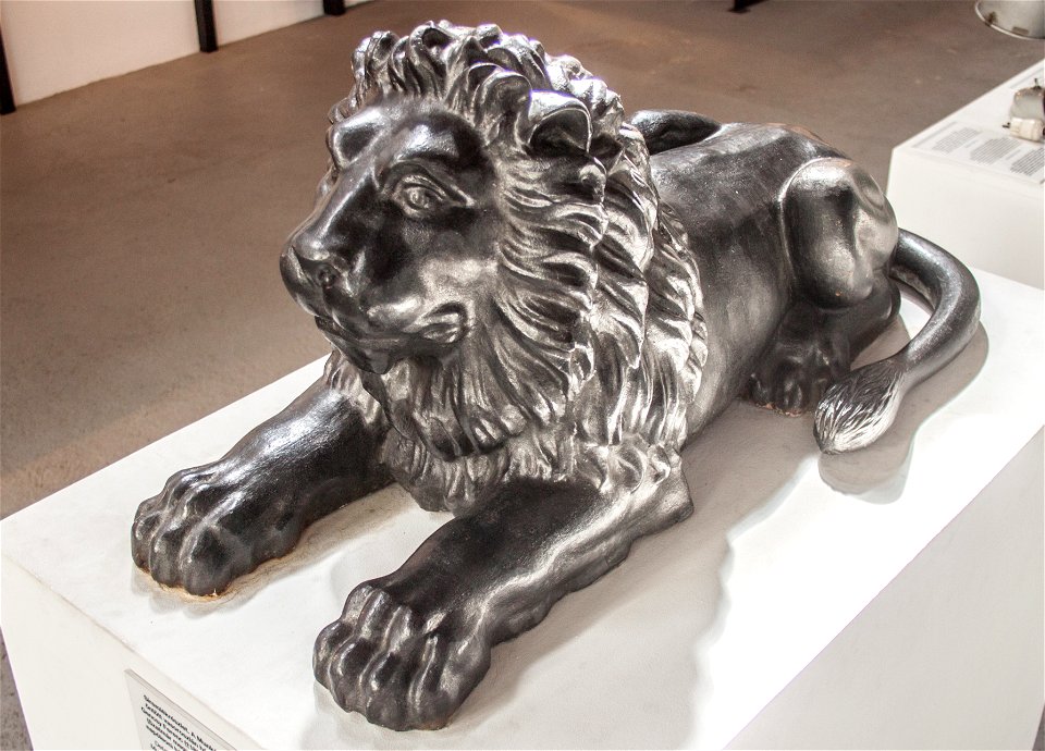 Cast iron lion from 1851