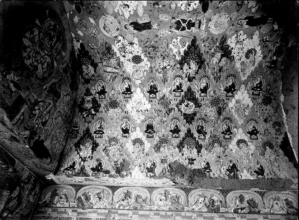 Cave 38, left ceiling