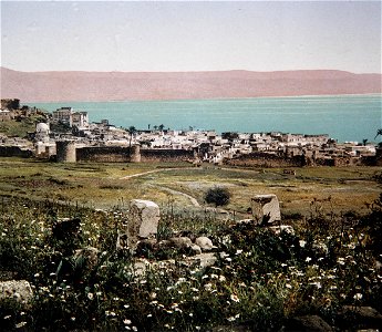 COLOR PHOTO TAKEN IN THE LATE 19TH CENTURY BY FRENCH PHOTOGRAPHER, BONFILS, DEPICTING THE SEA OF GALILEE AND SURROUNDING AREAS. צילום צבע מסוף המאה ה 19 של הצלם הצרפתי בונפיס 