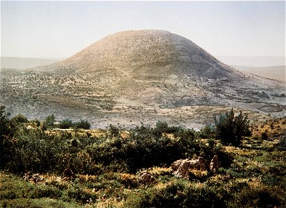 COLOR PHOTO OF MOUNT TABOR TAKEN IN THE LATE 19TH CENTURY BY FRENCH PHOTOGRAPHER, BONFILS. צילום צבע מסוף המאה ה19 של הצלם הצרפתי בונפיס אשר תעד במצלמD311-041