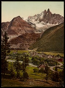 Chamonix. Les Praz et l'Aiguille du Dru LCCN2017650151