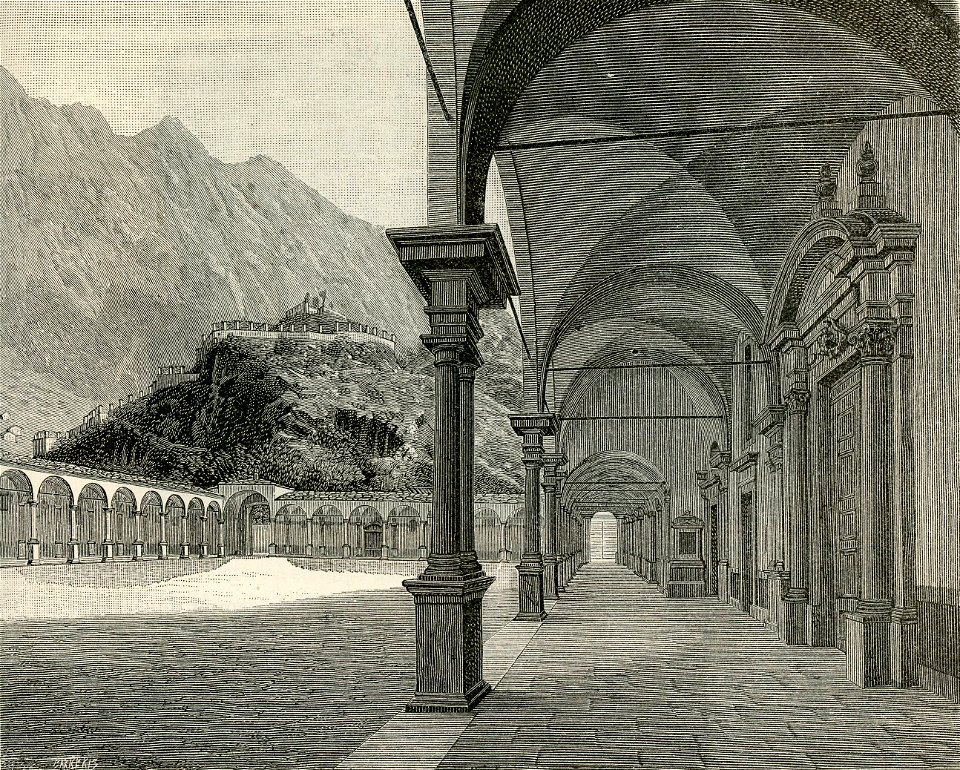 Chiavenna Porticato della chiesa di San Lorenzo