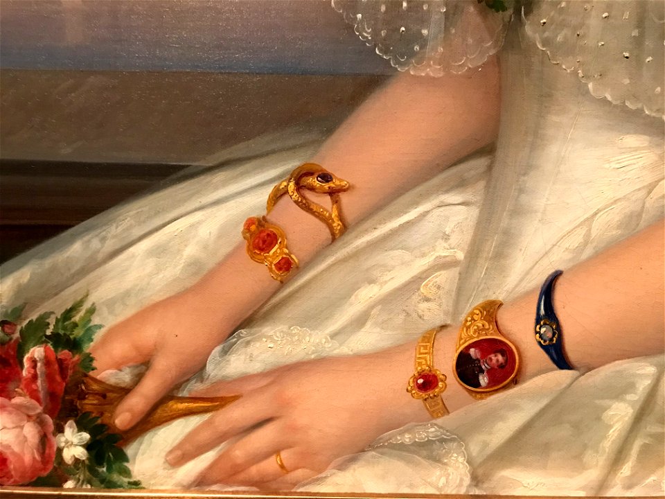 Detail of hands Julia Kanshina