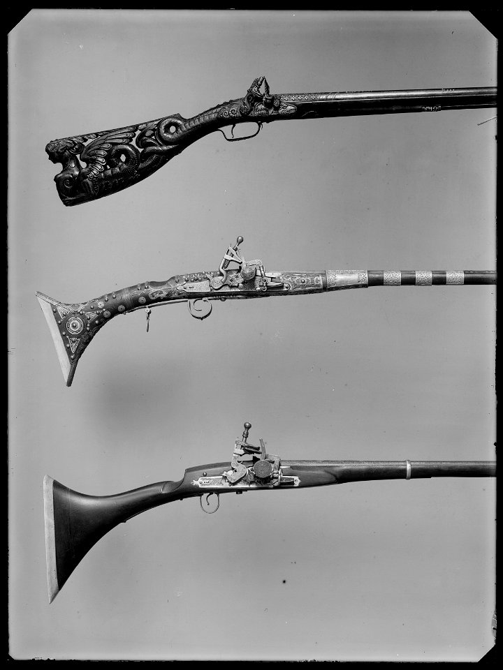 Detalj lås-stock snapplåsbössor - Livrustkammaren - 34250