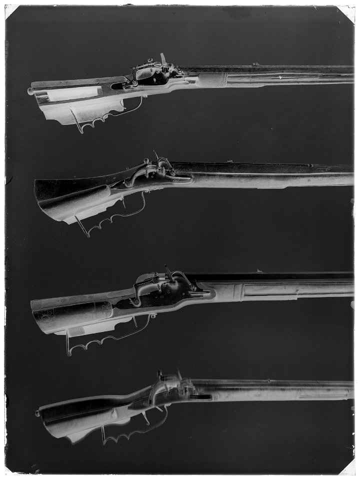 Detalj lås o stock snapplåsbössor, 3024 oskarp,3052,9961 - Livrustkammaren - 68491-negative
