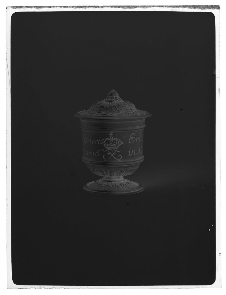 Dosa med kula - Livrustkammaren - 79398-negative