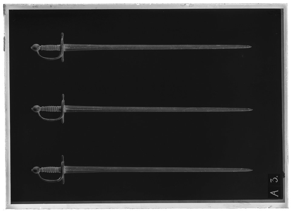Drabantvärja m: 1693, Vira bruk, Sverige - Livrustkammaren - 17891-negative
