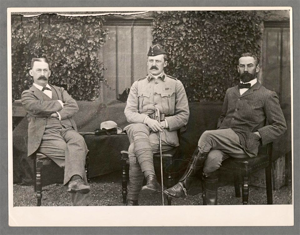 Dr. Samuel Evans, Douglas Evans and Colonel Davies, Flag of Truce Party, Johannesburg (5349058)