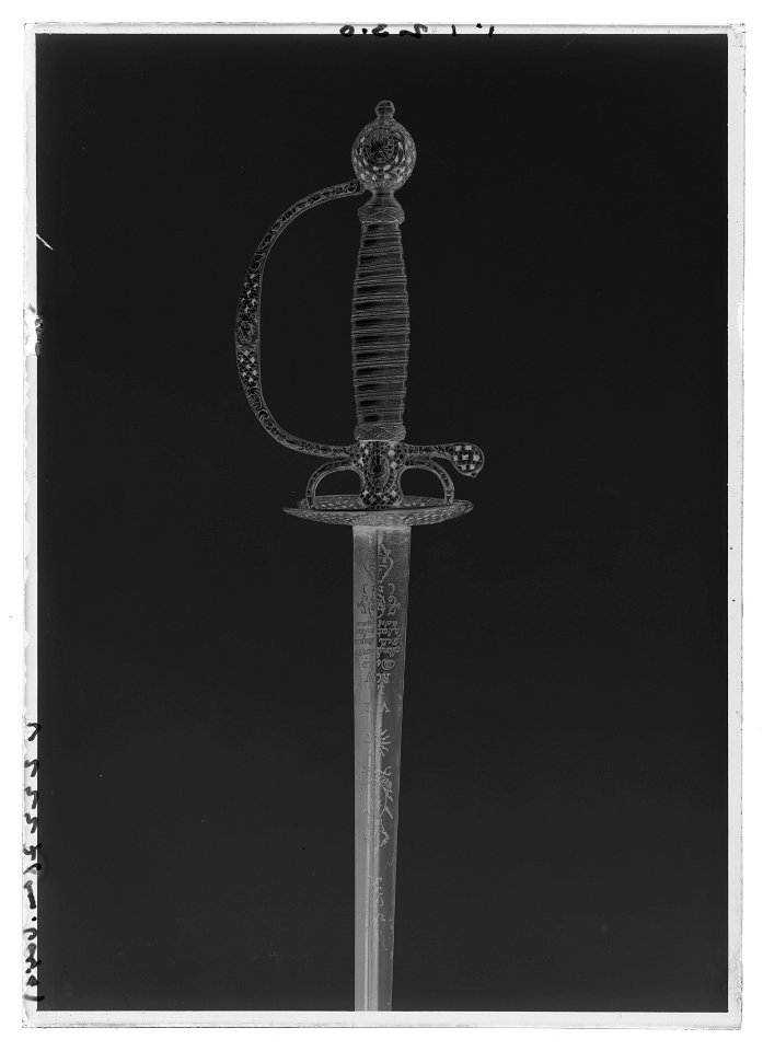 Dräktvärja - Livrustkammaren - 35645-negative
