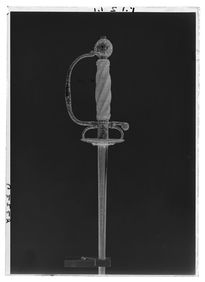 Dräktvärja - Livrustkammaren - 44204-negative