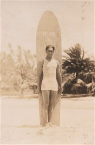 Duke Kahanamoku by an unidentified artist, c. 1915, gelatin silver print, from the National Portrait Gallery - NPG-NPG 2007 195KahanamokuM-000001