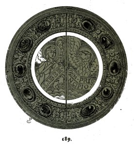Décoration du plat d'un livre 01353