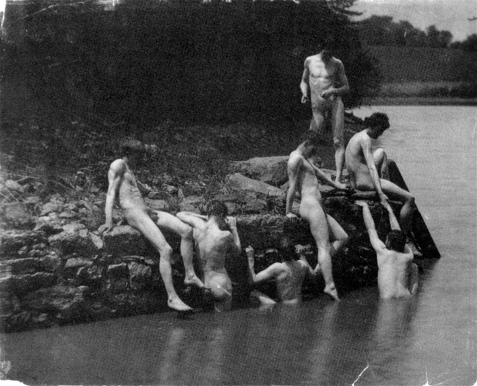 Eakin's art studens bathing 2
