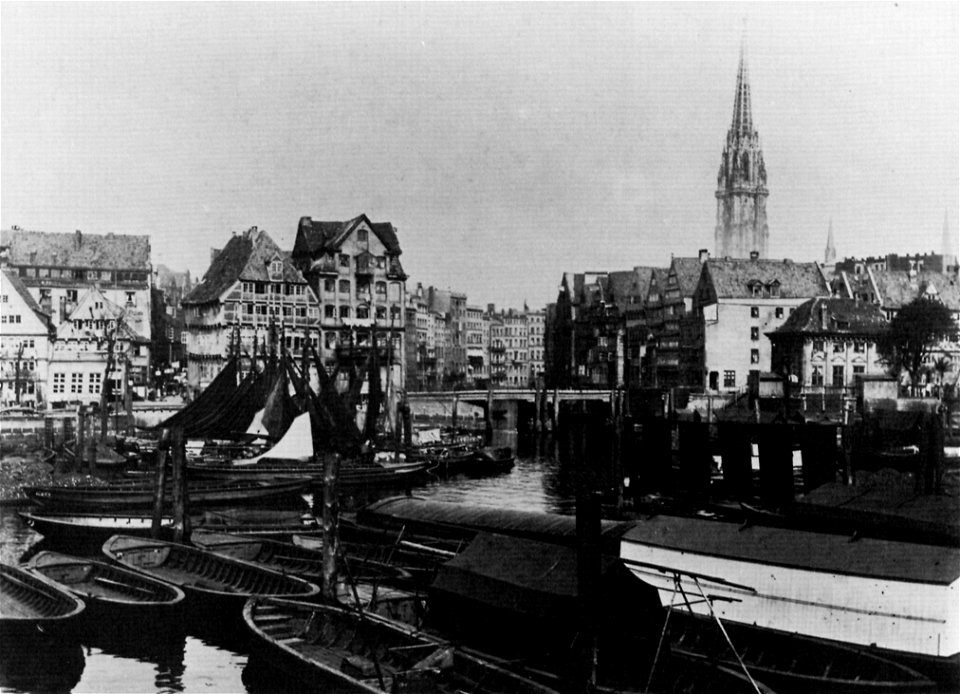 Georg Koppmann and Co. - Hohebrücke vom Kehrwieder aus gesehen (Zeno Fotografie)
