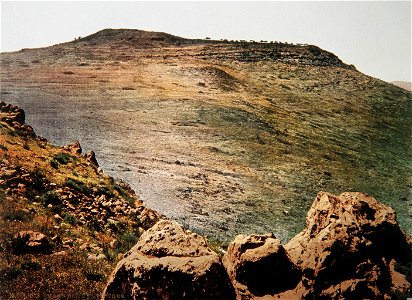 GALILEE MOUNTAINS. COLOR PHOTO TAKEN IN LATE 19TH CENTURY BY FRENCH PHOTOGRAPHER, BONFILS. צילום צבע מסוף המאה ה19 של הצלם הצרפתי בונפיס אשר תעד במצלמD311-038