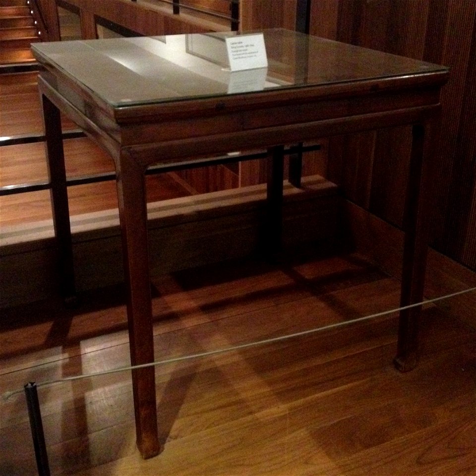 Games table - Ashmolean 2000118