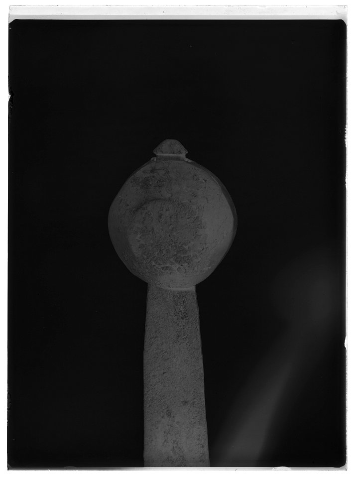 Gardin ur en serie av sex (6000-6005) till drottning Kristinas kröningskaross med trofémotiv, 1650 - Livrustkammaren - 43629-negative