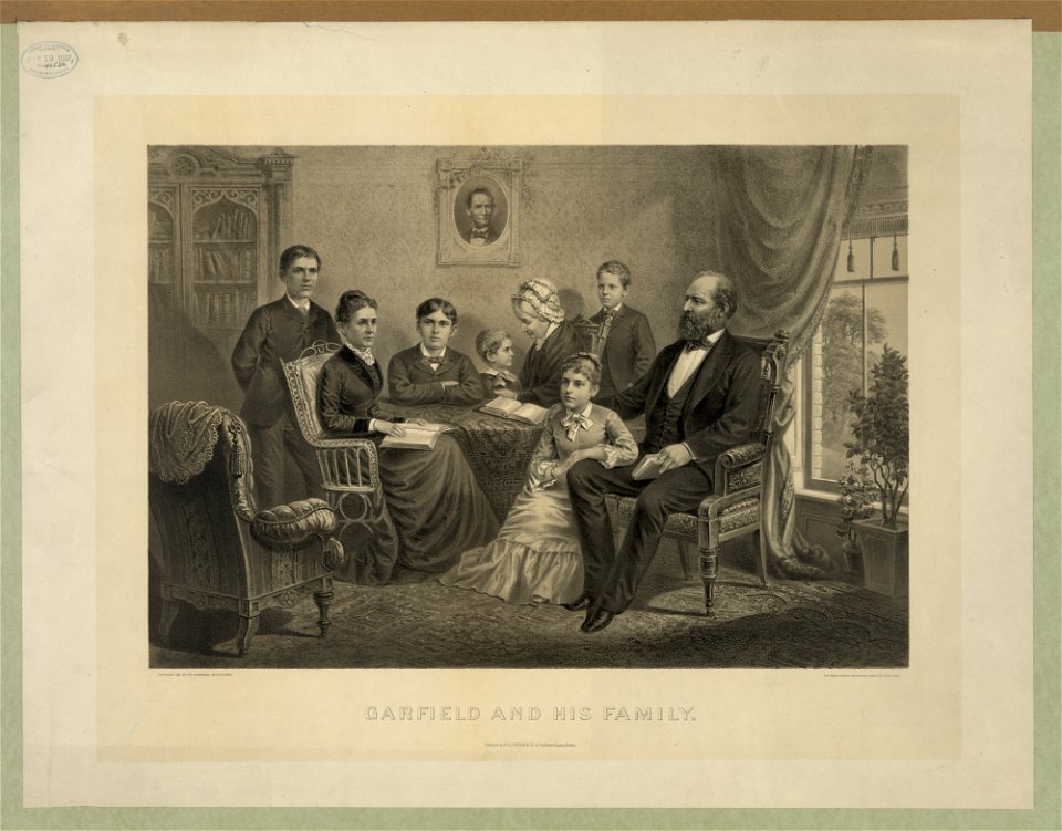 Garfield and his family LCCN2003671626