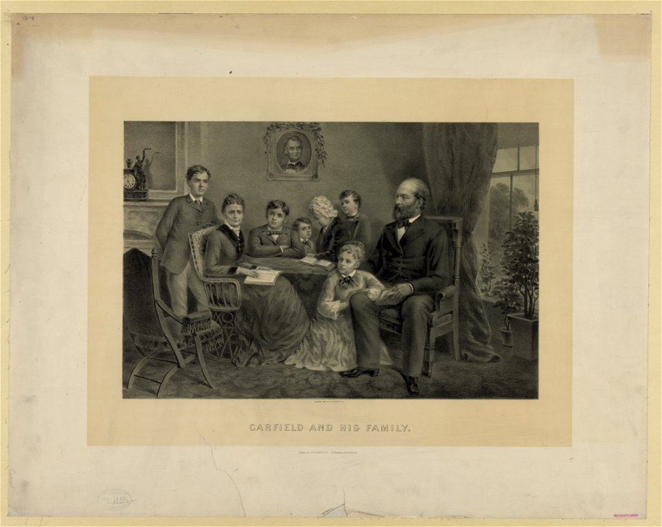 Garfield and his family LCCN2012647239