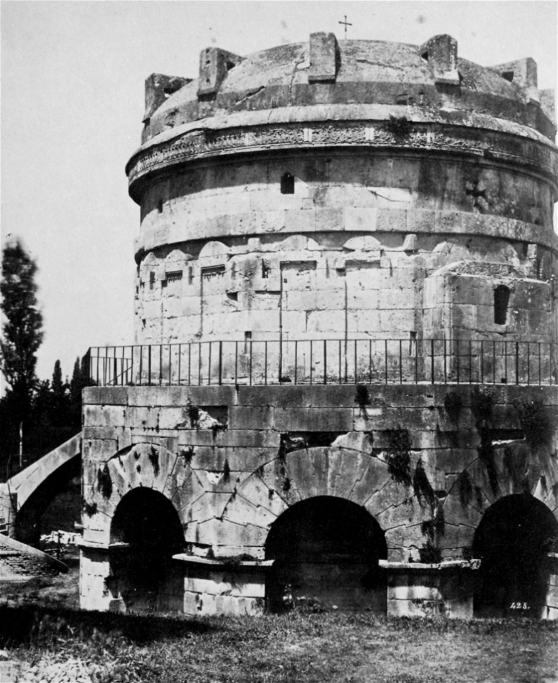Gebrüder Alinari - Das Mausoleum in Ravenna (Zeno Fotografie)