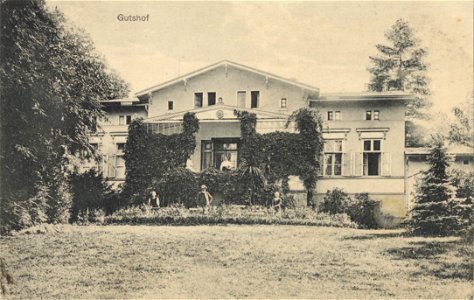 Gutshof Summt-Mühlenbeck aus zeno.org