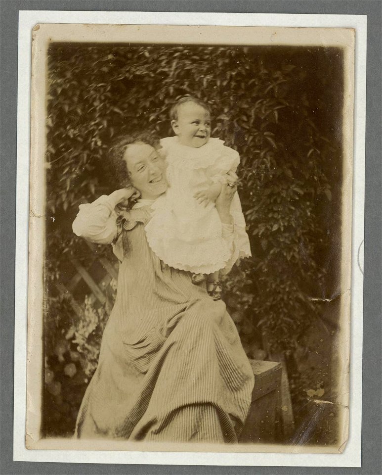 Gwenllian Evans and her son, Myrddin (5294010)