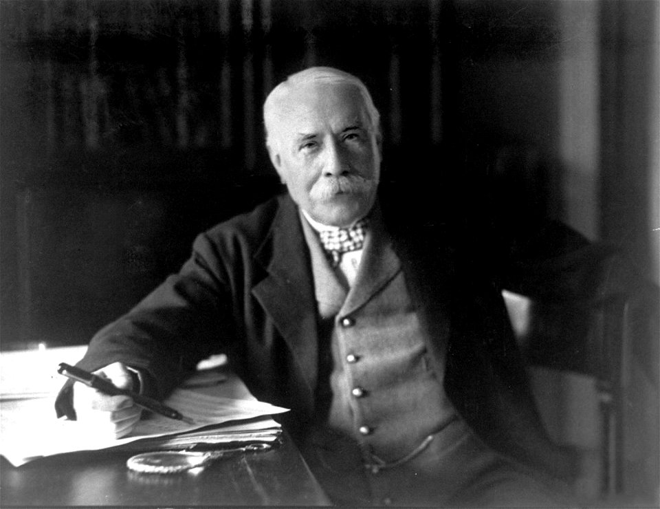Edward Elgar, posing for the camera (1931)