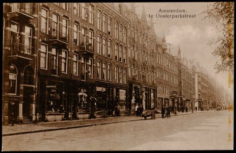 Eerste Oosterparkstraat. Uitgave N.V. Luxe Papierwarenhandel v.h. Roukes & Erhart, Baarn, Afb PRKBB00370000002