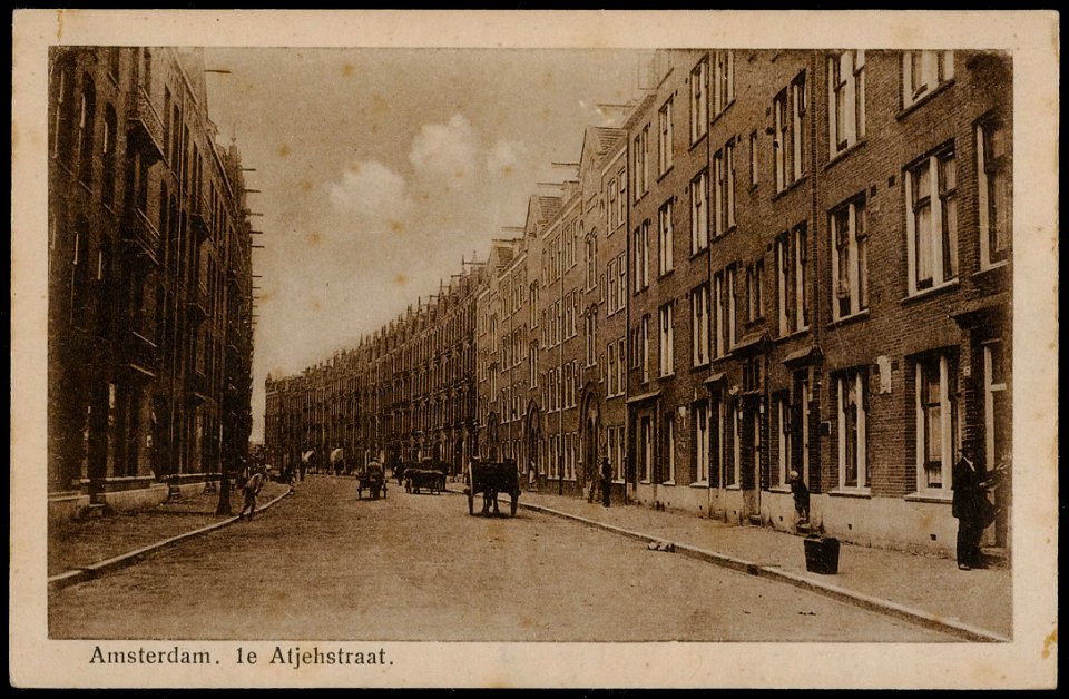 Eerste Atjehstraat. Uitgave N.V. Luxe Papierwarenhandel v.h. Roukes & Erhart, Baarn, Afb PRKBB00327000001