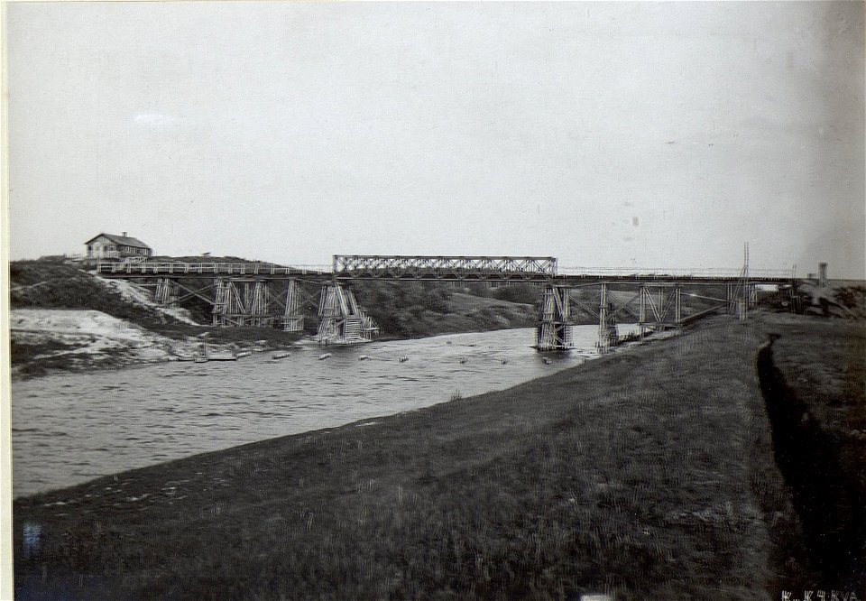 Eisenbahnbrücke über den Bug bei Swierlniecz