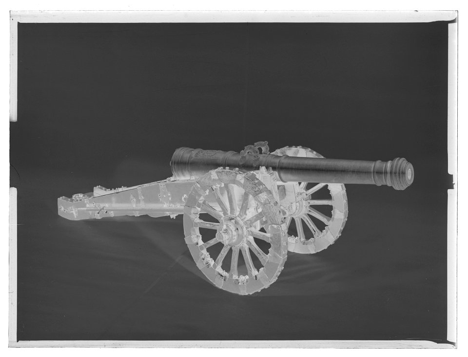 Eldrör till miniatyrkanon, Sverige, 1669. Tillhörig Karl XI - Livrustkammaren - 54089-negative
