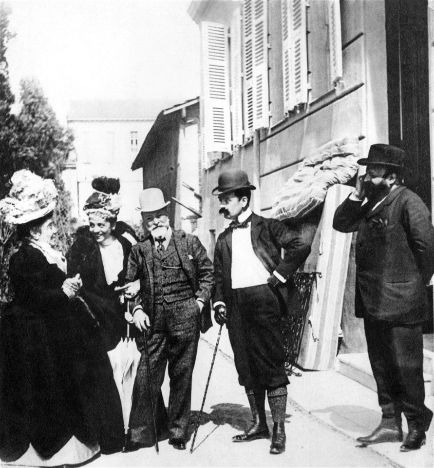 Eleonora Duse with Matilde Serao, Francesco Paolo and Tristan Bernard