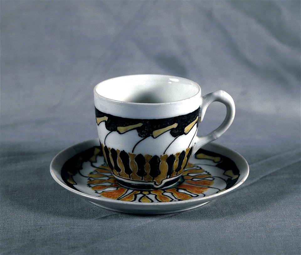 EliseuVisconti-C803-Xícara de café e pires – Porcelana Limoges pintada