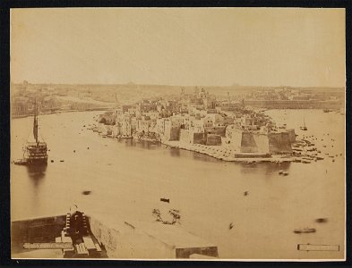 Gezicht op Senglea Isola Point Malta (titel op object), RP-F-F16009