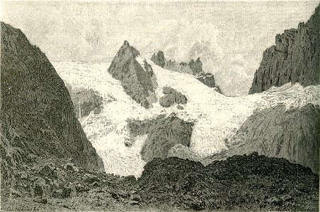 Ghiacciaio di Schlossberg in fondo alla vallata di Erstfeld