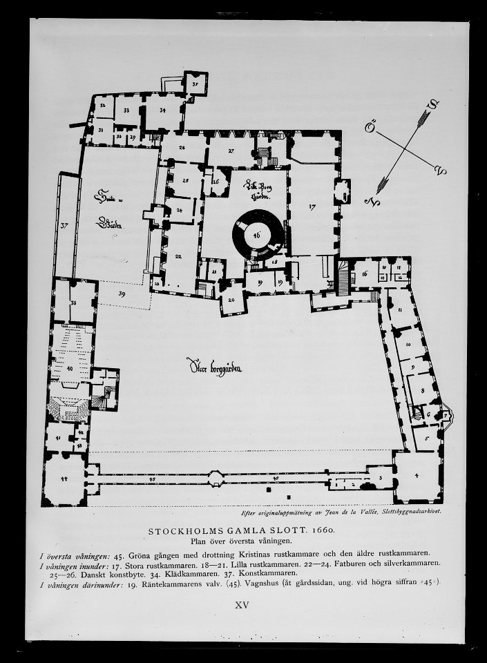 Ett par byxor av grå vadmal med banddekor och silvergaloner - Livrustkammaren - 1024