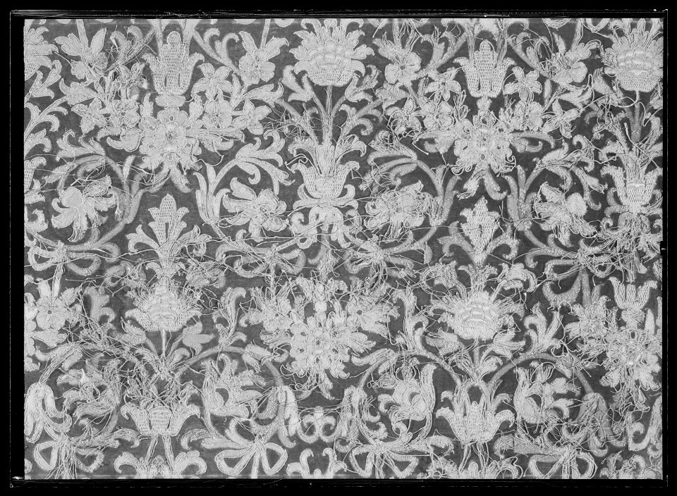 Ett stycke broderad sammet - Livrustkammaren - 53349