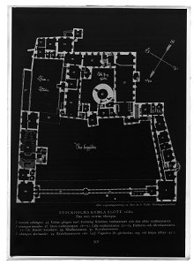 Ett par byxor av grå vadmal med banddekor och silvergaloner - Livrustkammaren - 1024-negative