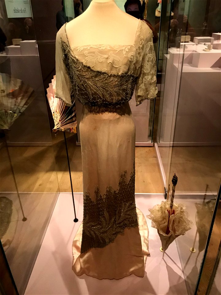 Evening dress V.V. Karakhan and parasol