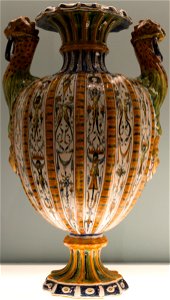 Gironimo Tomasi - Vase godronné à décor de grotesques et anses en protomés de félins (Majolique, 1582)