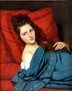 Femme divan court